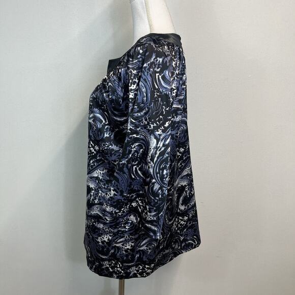 BCBG MaxAzria Blouse Top sz Medium Black Blue Paisley Satin Modest Church Career - Picture 6 of 8